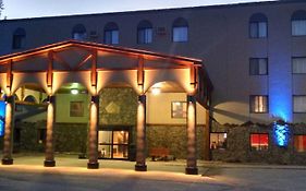 Blackstone Lodge And Suites